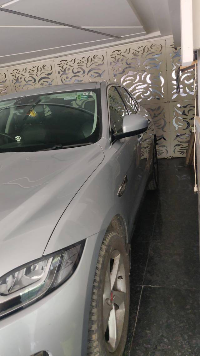 https://images10.gaadi.com/usedcar_image/4587863/original/processed_a16d66a9-d872-41da-98bd-71e43b246c33.jpg?imwidth=6400