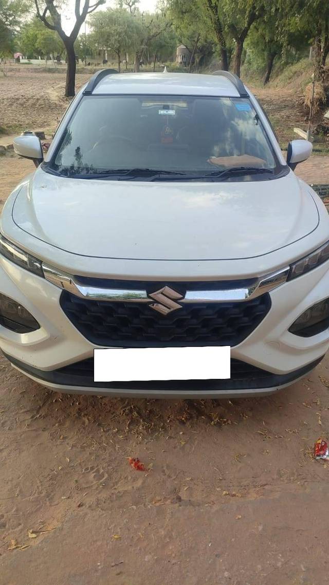 https://images10.gaadi.com/usedcar_image/4587899/original/processed_e7a2f4ef-78f3-4397-a294-a153c070913c.jpg?imwidth=6401