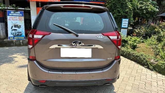 https://images10.gaadi.com/usedcar_image/4587913/original/processed_dc2a5f8d-324e-4025-8246-ca86995f3b3c.jpeg?imwidth=6401