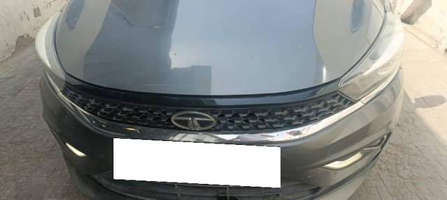 https://images10.gaadi.com/usedcar_image/4587923/original/processed_ff133268-cdfa-464b-ad2d-1806057f74b3.jpg?imwidth=6400