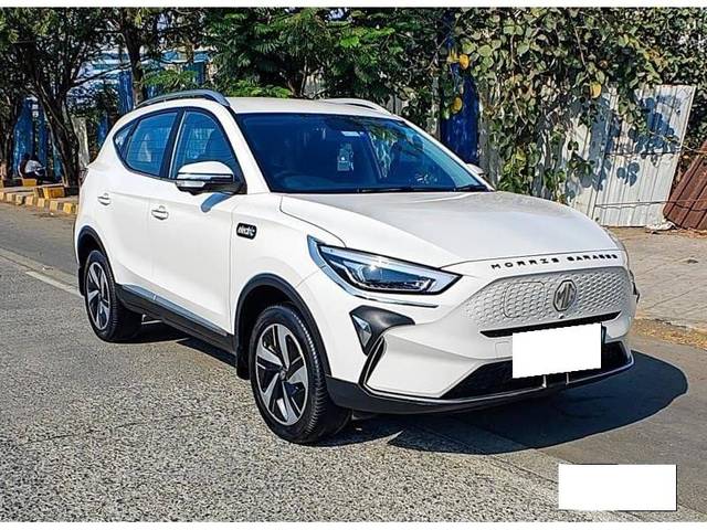 https://images10.gaadi.com/usedcar_image/4587925/original/processed_563dee84-0dd1-48a9-a0e4-571ebf1adb00.jpeg?imwidth=6400
