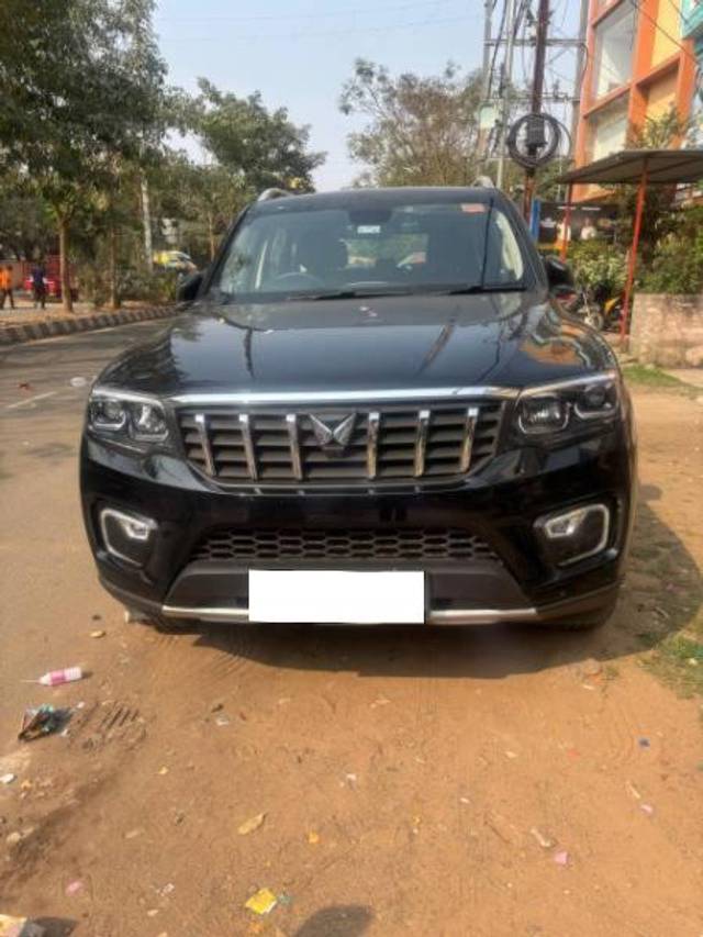 https://images10.gaadi.com/usedcar_image/4587939/original/processed_837a0a76-7ef2-4ae1-9775-0bd36d0c8b4b.jpg?imwidth=6400