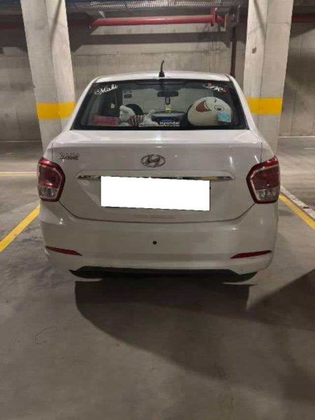 https://images10.gaadi.com/usedcar_image/4587941/original/processed_2aa6eee0-86ba-4bbd-b3f7-8419b00aec16.jpeg?imwidth=6401