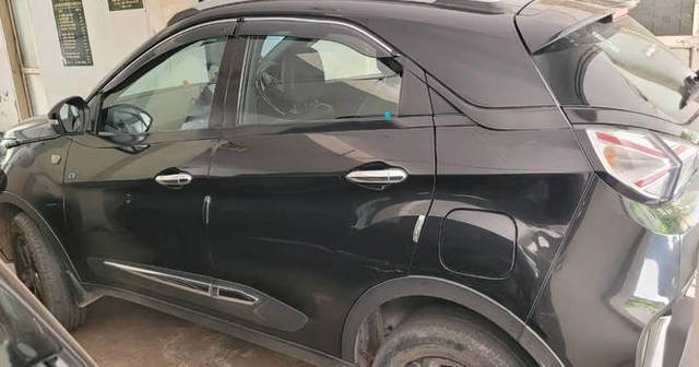 https://images10.gaadi.com/usedcar_image/4587955/original/processed_1829f5f2-bd6d-4b1d-8738-5eddb9b70778.png?imwidth=6402
