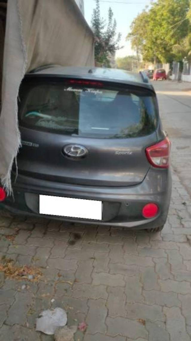 https://images10.gaadi.com/usedcar_image/4587991/original/processed_807861ec-a38d-4149-aac3-443c5297d319.jpeg?imwidth=6401