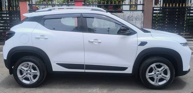 https://images10.gaadi.com/usedcar_image/4588018/original/63d7eba7e2b2d630938b677c0ad0273c.jpg?imwidth=6401