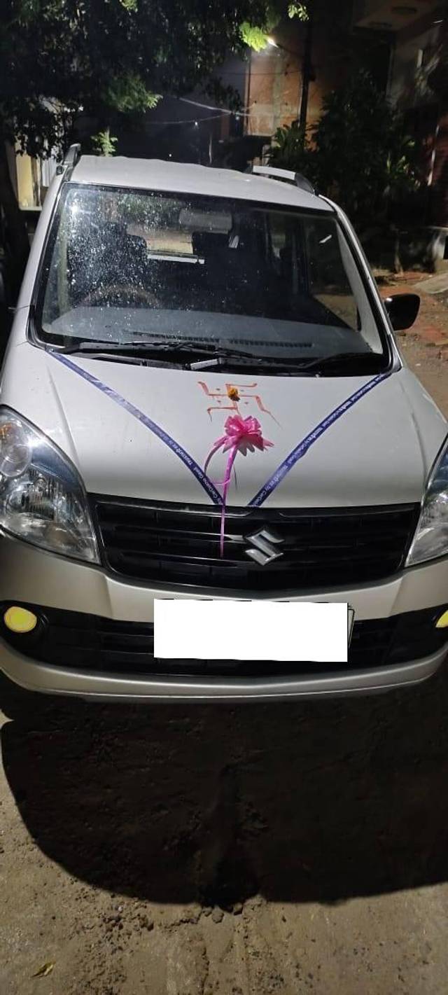 https://images10.gaadi.com/usedcar_image/4588025/original/processed_dd7e4feb-7175-4620-aeab-55abd2c3a120.jpg?imwidth=6400