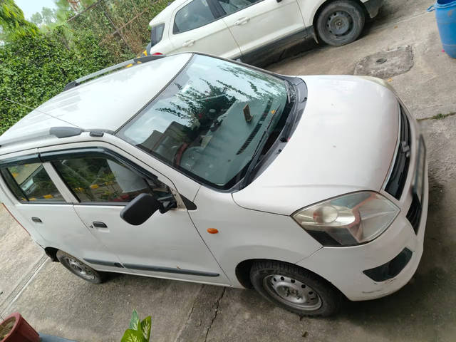 https://images10.gaadi.com/usedcar_image/4588040/original/846589d8-e574-45ba-ace8-06bbf162b6bd.png?imwidth=6401