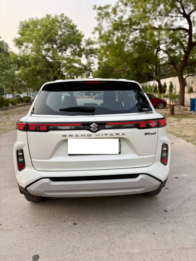 https://images10.gaadi.com/usedcar_image/4588062/original/processed_0b8007768a44b622f7ffe4fb145d00ba.jpg?imwidth=6402