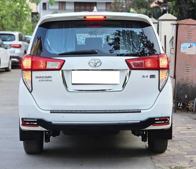 https://images10.gaadi.com/usedcar_image/4588072/original/processed_ebcabcb5-4078-4828-9011-91c0534722b1.jpg?imwidth=6401