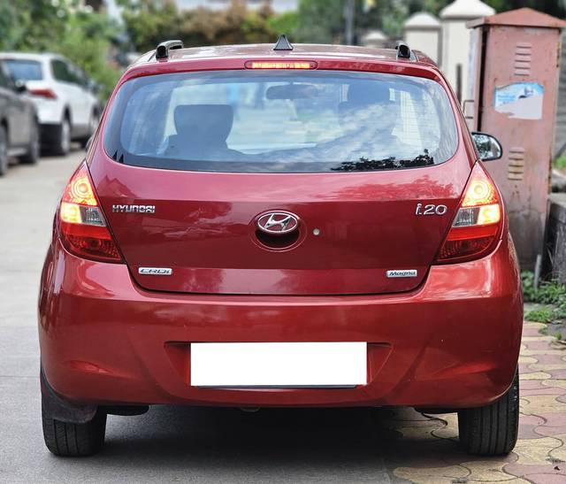 https://images10.gaadi.com/usedcar_image/4588073/original/processed_e27b20f6-f677-4ec0-9751-77629886b11b.jpg?imwidth=6402