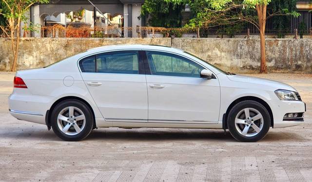 https://images10.gaadi.com/usedcar_image/4588074/original/processed_b0499e9684363b9bb835949091b5e6dd.jpg?imwidth=6401