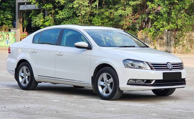 https://images10.gaadi.com/usedcar_image/4588074/original/processed_bb7a2a3621a050349f22760c3961b854.jpg?imwidth=6400