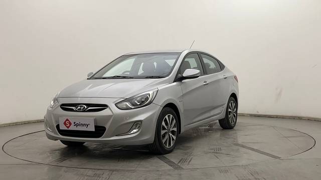 https://images10.gaadi.com/usedcar_image/4588086/original/730d4d34bc17f488e43667ea4288d074.JPG?imwidth=6400