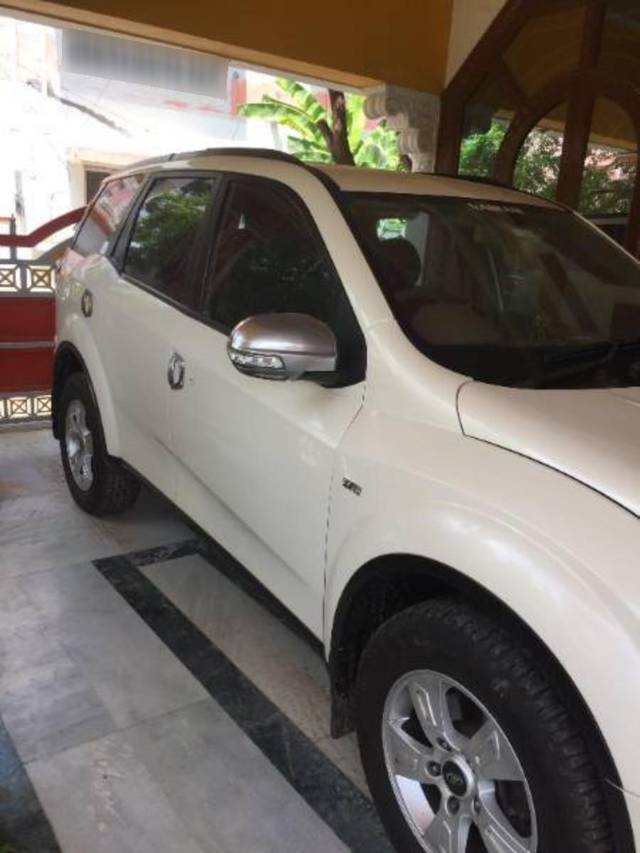 https://images10.gaadi.com/usedcar_image/4588109/original/processed_708143aa-4ca3-4eac-a6e5-fc97e1922520.jpg?imwidth=6401