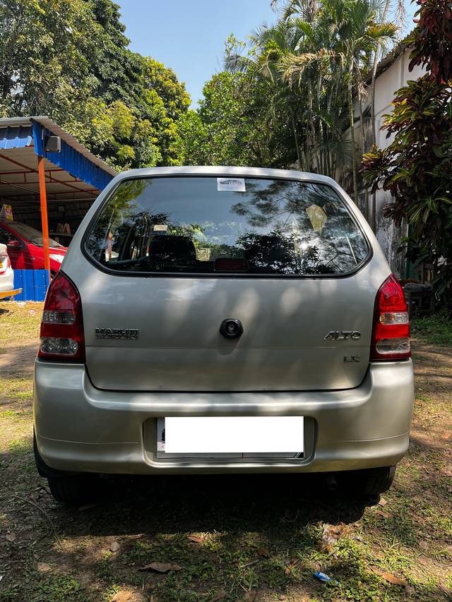 https://images10.gaadi.com/usedcar_image/4588143/original/processed_8dd0a99e2aa8d89a587a378747a6beda.jpg?imwidth=6401
