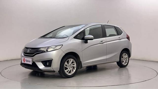 https://images10.gaadi.com/usedcar_image/4588146/original/25b580b2d7432370cf2015598d9e1c49.JPG?imwidth=6400