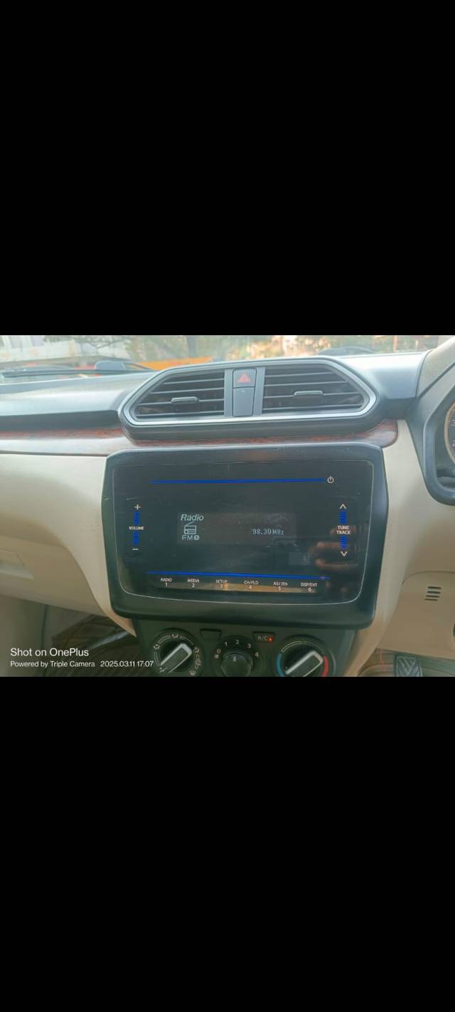 https://images10.gaadi.com/usedcar_image/4588160/original/5e8d05f32e6d9e470df85c417f42042e.jpeg?imwidth=6402