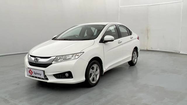 https://images10.gaadi.com/usedcar_image/4588241/original/3d85b799a2f8a9a464c6a0c77692b4bb.JPG?imwidth=6400
