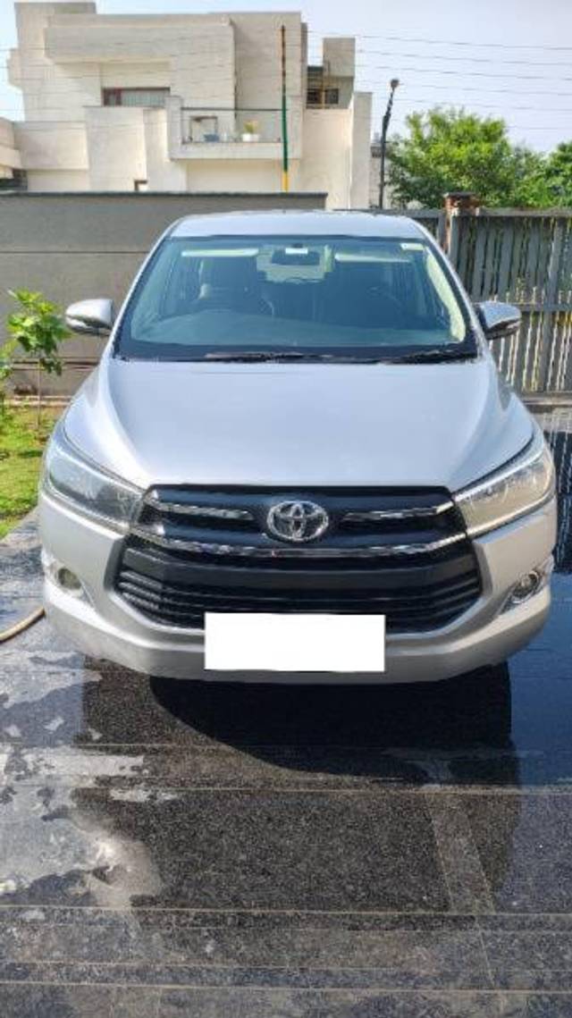 https://images10.gaadi.com/usedcar_image/4588254/original/processed_0a8d8405-99ba-44fa-a23b-548b6c37103d.jpg?imwidth=6400