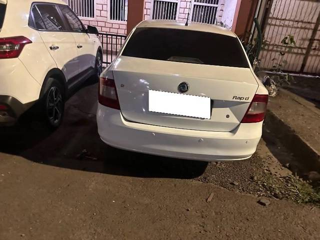 https://images10.gaadi.com/usedcar_image/4588311/original/processed_28c1f15f-189d-4699-bec4-3569b2aa0399.jpeg?imwidth=6400