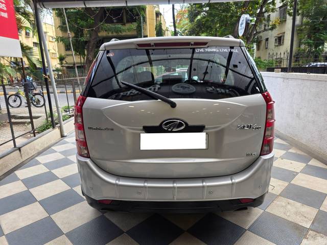 https://images10.gaadi.com/usedcar_image/4588395/original/processed_aef4883ded93fe3f96cdc2584067b469.jpg?imwidth=6402