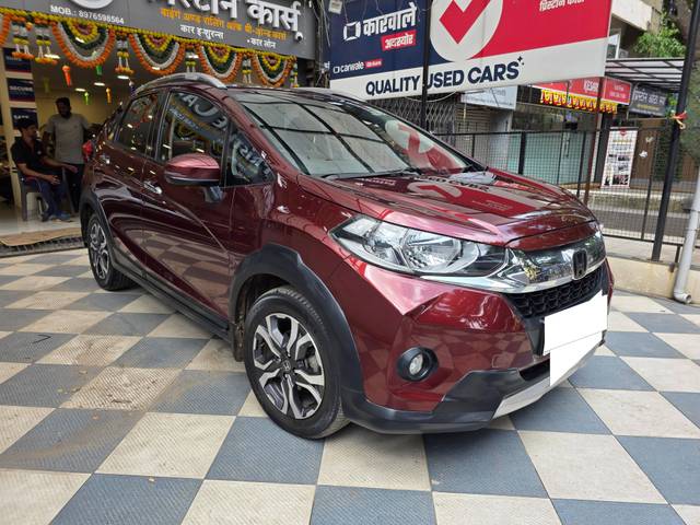 https://images10.gaadi.com/usedcar_image/4588396/original/processed_eeb0f17a15d05795ea47de4f86e2fdb8.jpg?imwidth=6400
