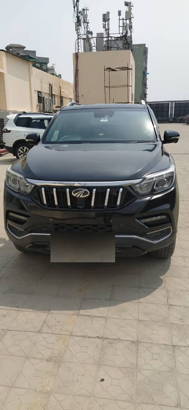 https://images10.gaadi.com/usedcar_image/4588399/original/e250c6b1-b1ce-4be7-96c4-e35febac4926.png?imwidth=6402
