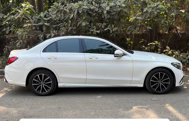 https://images10.gaadi.com/usedcar_image/4588416/original/processed_c33306d24051d2081851eaf87768e8c2.jpg?imwidth=6401