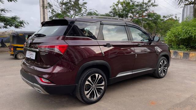 https://images10.gaadi.com/usedcar_image/4588445/original/processed_b791f435ed1629c4e5b2d2a5c670a307.jpg?imwidth=6402