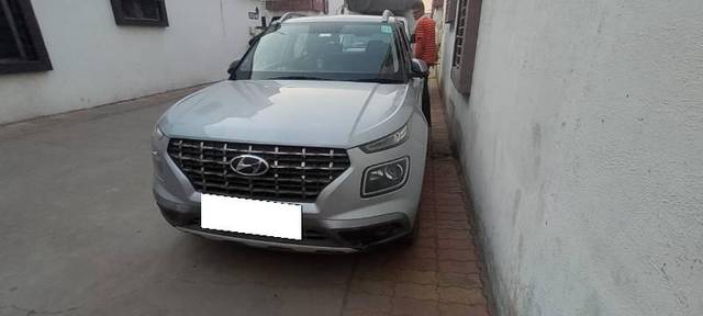 https://images10.gaadi.com/usedcar_image/4588456/original/processed_ce6b4efd-8b08-4e91-825a-27ed1101a96c.jpeg?imwidth=6400