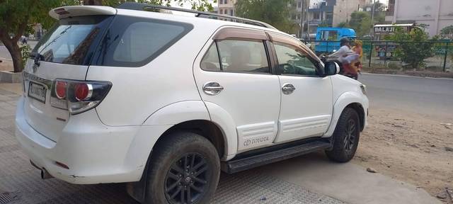 https://images10.gaadi.com/usedcar_image/4588471/original/processed_2e2921408a574f1db56127dd8e7be623.jpg?imwidth=6402