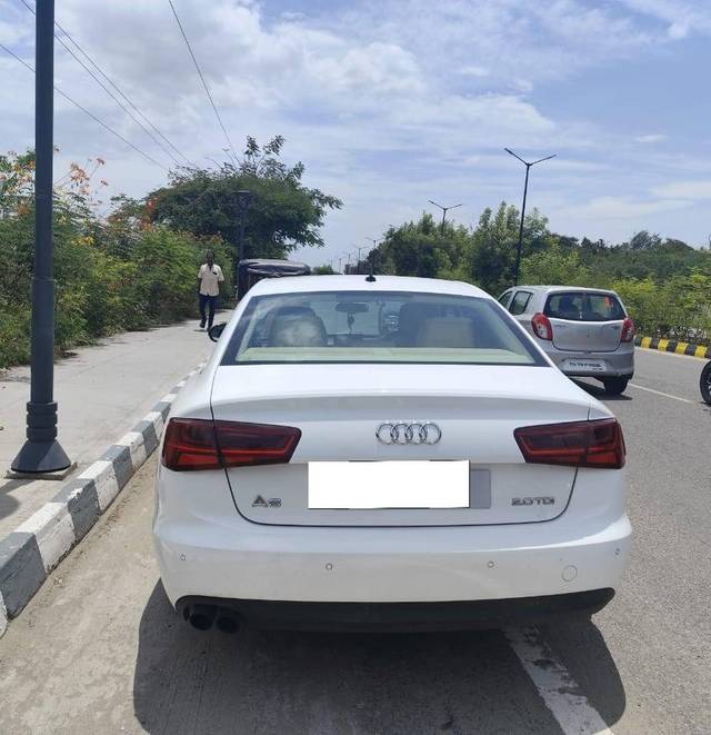https://images10.gaadi.com/usedcar_image/4588475/original/processed_acbd2fa5-f9ea-4bc6-b6e8-a262351f80a1.jpeg?imwidth=6401