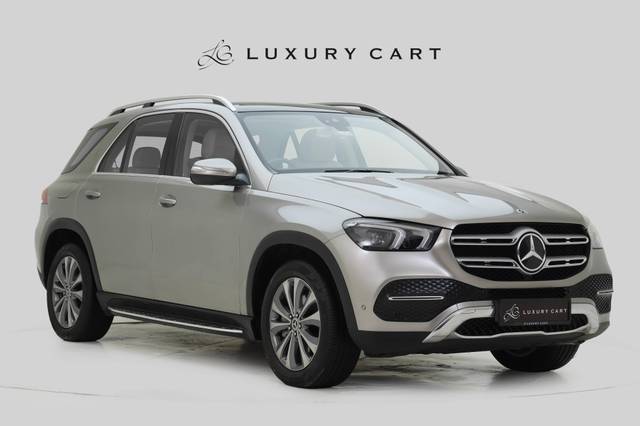 https://images10.gaadi.com/usedcar_image/4588511/original/processed_6fb72c28fc3b8d03c12f23a77be53b18.jpg?imwidth=6400