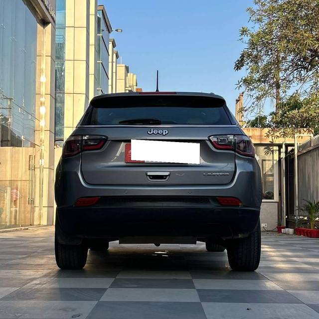 https://images10.gaadi.com/usedcar_image/4588516/original/processed_27f27a36b7d110cee1a891e564fc2f70.jpg?imwidth=6402