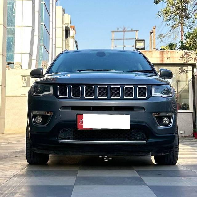 https://images10.gaadi.com/usedcar_image/4588516/original/processed_3aaf58eb4aefb0659dacd97c8ec86409.jpg?imwidth=6400