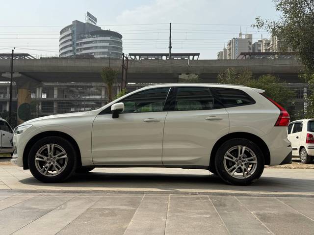https://images10.gaadi.com/usedcar_image/4588518/original/processed_c06e9b2fc356f64a9f480ff5afdbd4fc.jpg?imwidth=6402
