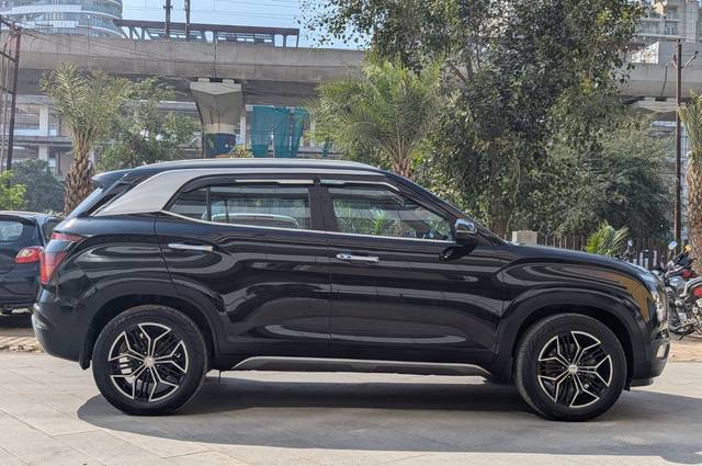https://images10.gaadi.com/usedcar_image/4588522/original/98f5d0c92252dc8198fd7706635a142d.jpg?imwidth=6401