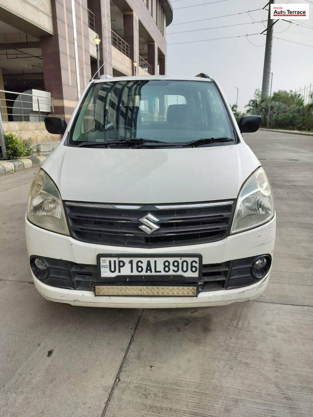 https://images10.gaadi.com/usedcar_image/4588544/original/f8c47801ec61046c0f2d90accabb1667.jpg?imwidth=6400