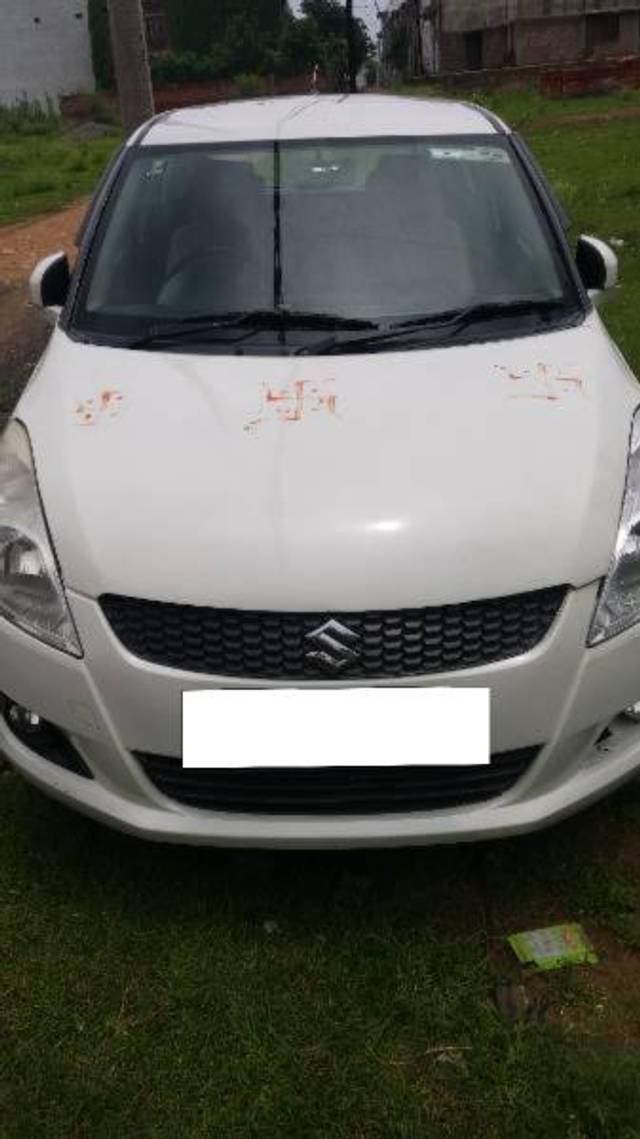 https://images10.gaadi.com/usedcar_image/4588556/original/processed_993b1a0d-eb25-49c1-b016-ab933b3e2d9c.jpg?imwidth=6401