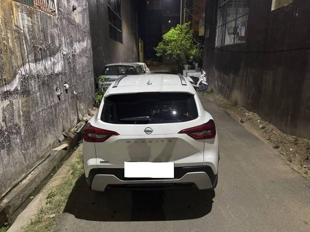 https://images10.gaadi.com/usedcar_image/4588573/original/processed_86a3d43c-5291-44fa-922d-eab0e34c5329.jpeg?imwidth=6401
