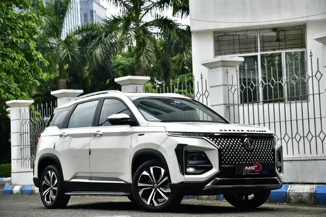 https://images10.gaadi.com/usedcar_image/4588579/original/processed_9e47f24501c7ed570d116162212eabeb.jpg?imwidth=6400