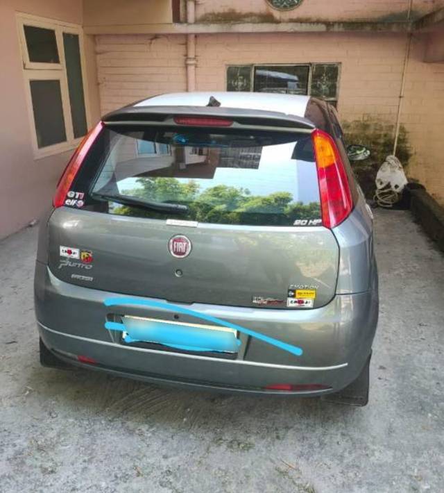https://images10.gaadi.com/usedcar_image/4588585/original/processed_f5faa646-5269-4dba-b3ef-d3374048d00e.jpg?imwidth=6401