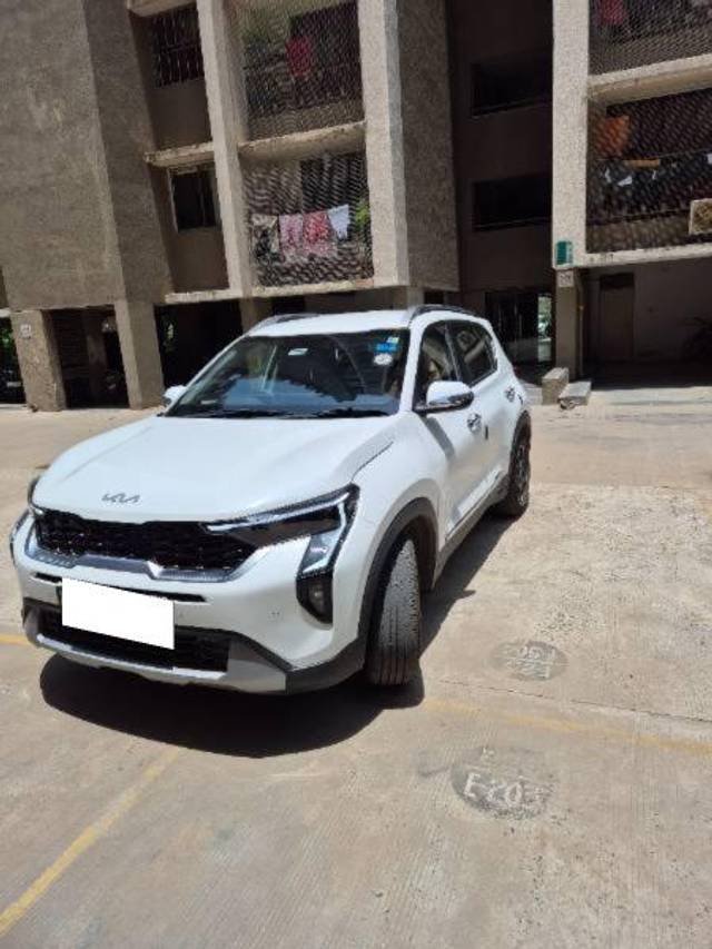 https://images10.gaadi.com/usedcar_image/4588628/original/processed_cb196881-9a9a-4a0e-8697-6da3fe44be8a.jpg?imwidth=6401