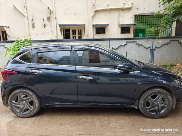 https://images10.gaadi.com/usedcar_image/4588630/original/processed_4fa6eb90-a847-468c-bb3f-5058c021e790.jpg?imwidth=6401