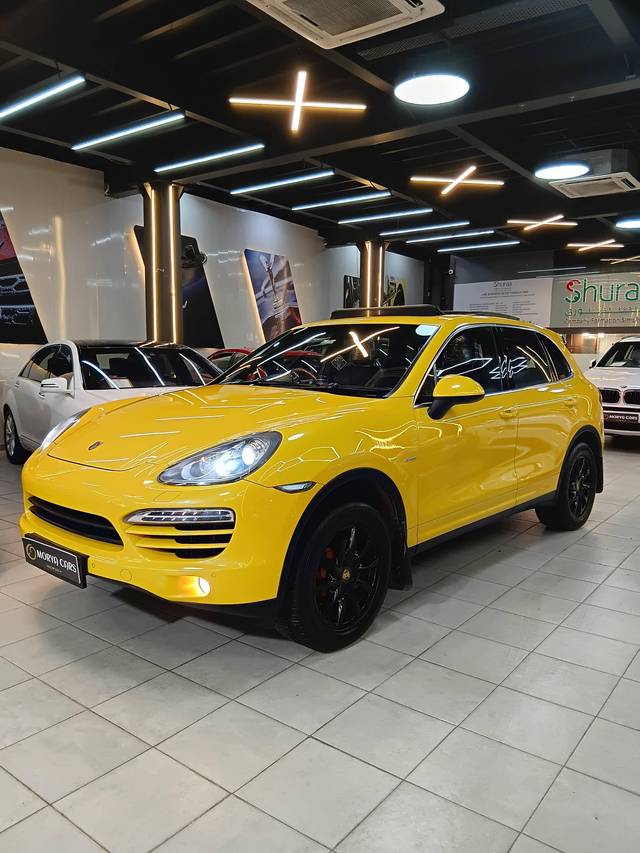 https://images10.gaadi.com/usedcar_image/4588635/original/processed_b14fd42d1bc3afb3284e634d9007a2da.jpg?imwidth=6402