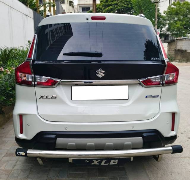 https://images10.gaadi.com/usedcar_image/4588638/original/processed_707ba5b8-f2fc-4837-bec0-08ac10c998b7.jpg?imwidth=6402