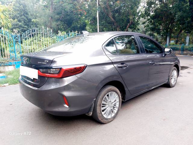 https://images10.gaadi.com/usedcar_image/4588646/original/processed_cb61ca63b0573fd7334062306b34a267.jpg?imwidth=6401