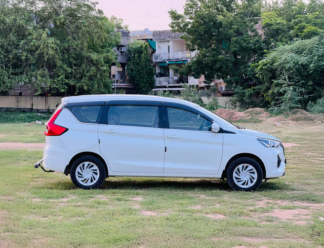 https://images10.gaadi.com/usedcar_image/4588650/original/fed62ed378ac8a81f230516ed486f771.jpg?imwidth=6401