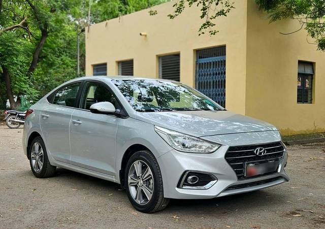 https://images10.gaadi.com/usedcar_image/4588665/original/processed_3e1286aed17c1e1d573325560cf563f7.jpg?imwidth=6400